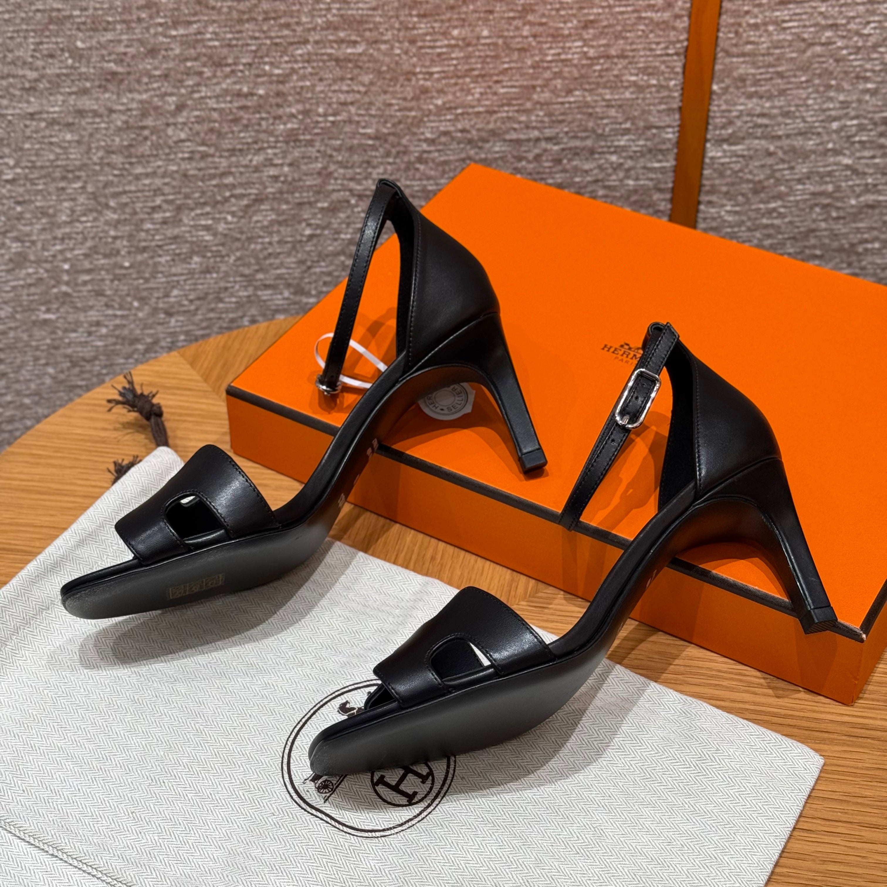 에르메스 조이 70 샌들  굽 7cm