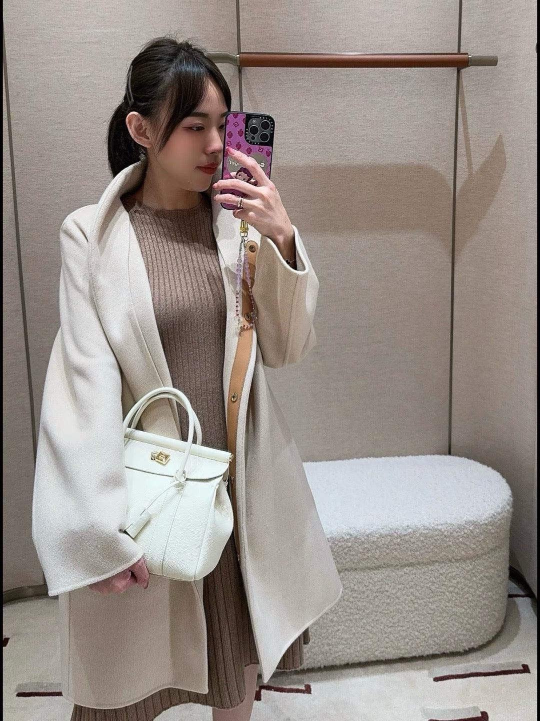 로로피아나 룸백 L25 (위스퍼 화이트)