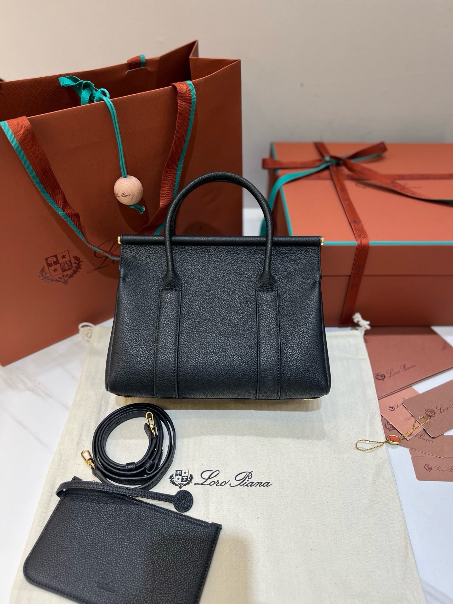 로로피아나 룸백 L25