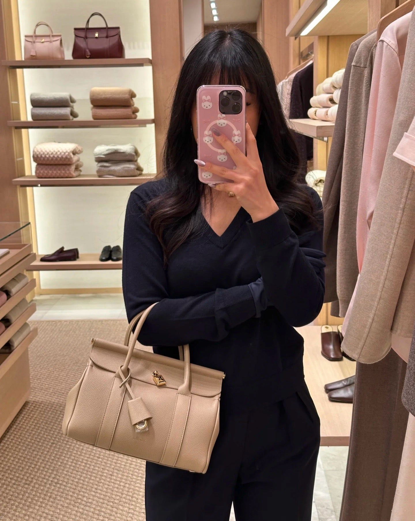 로로피아나 룸백 L25 (라이트 매스틱)