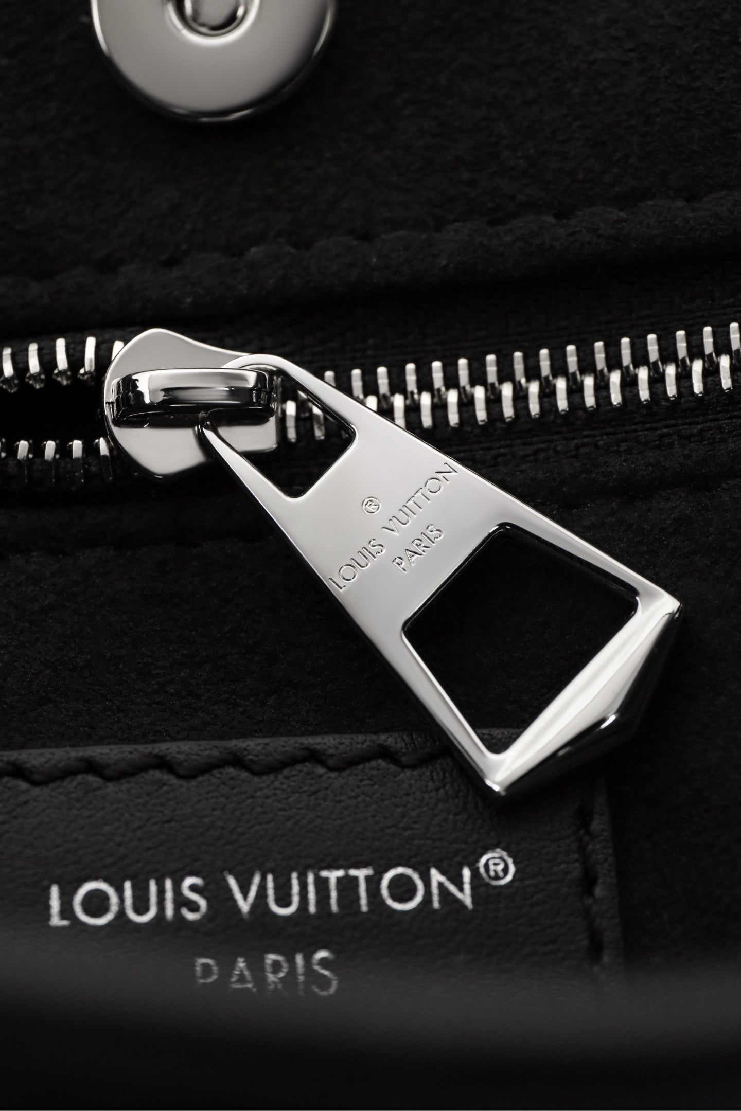 루이비통 캐리올 바이브 BB