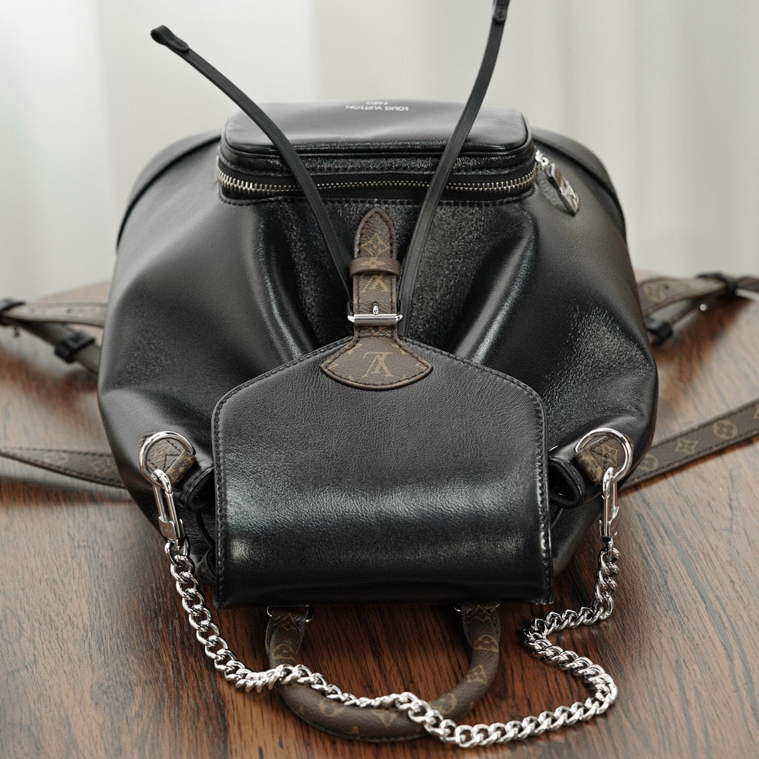 루이비통 몽수리 바이브 백팩 PM