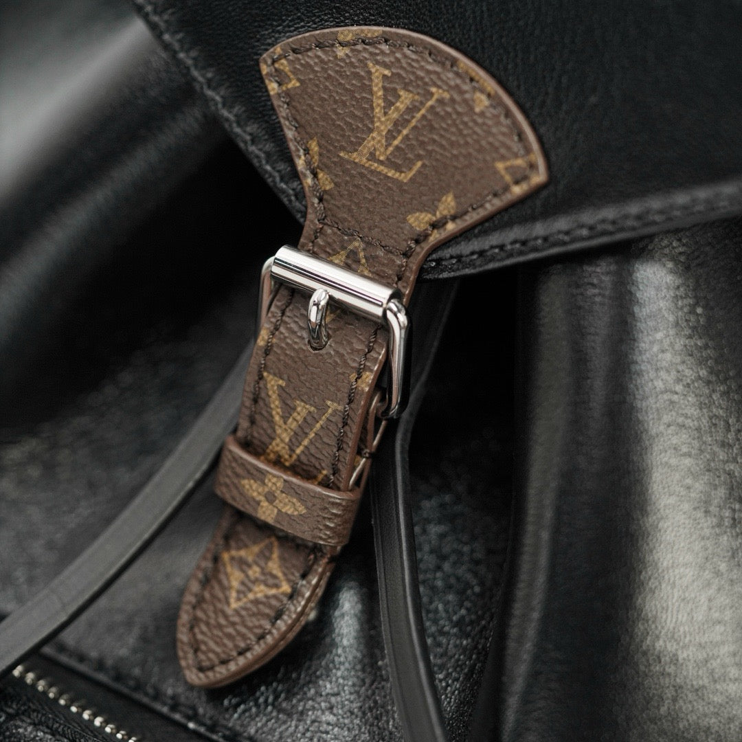 루이비통 몽수리 바이브 백팩 PM