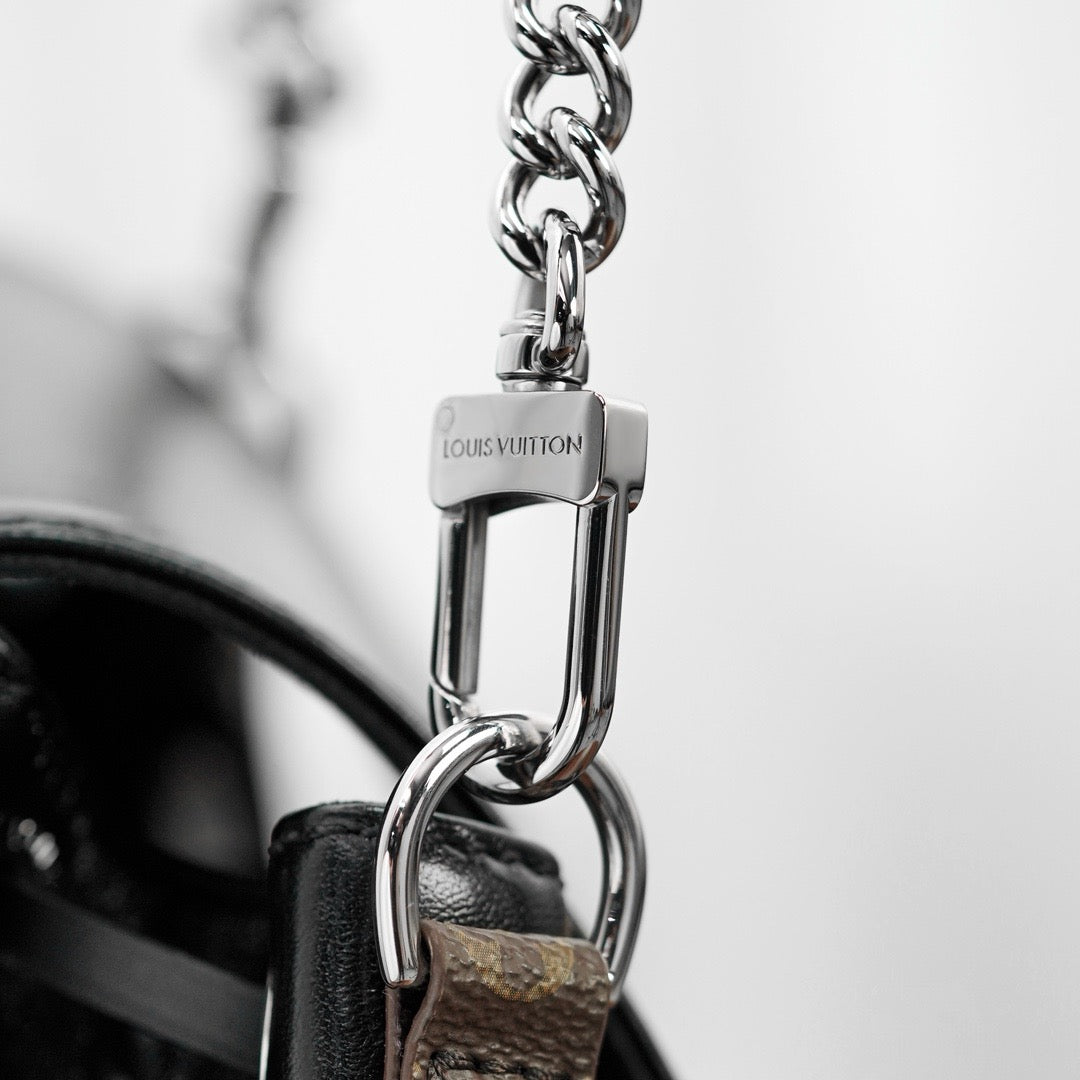 루이비통 몽수리 바이브 백팩 PM