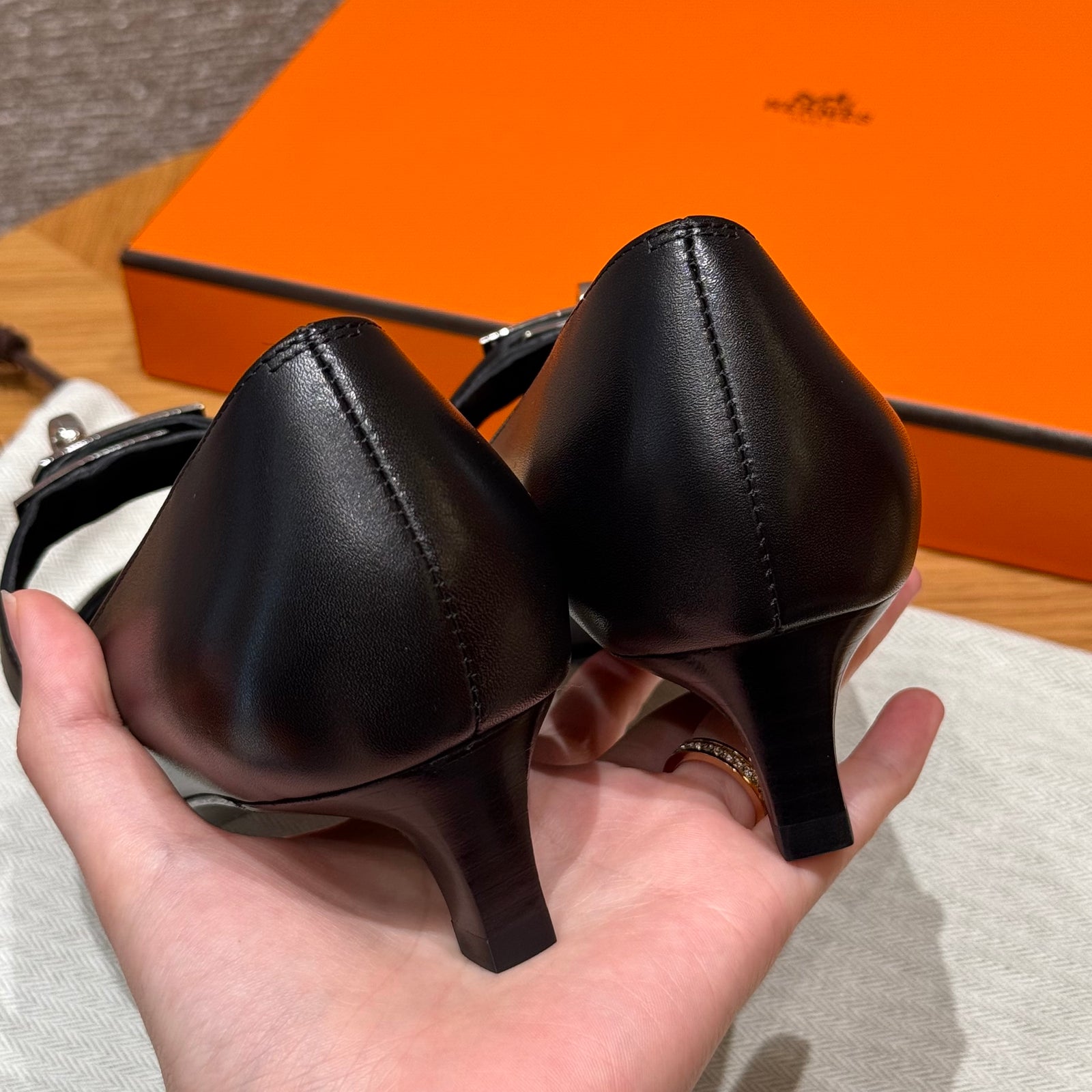 에르메스 kiara 40 펌프스