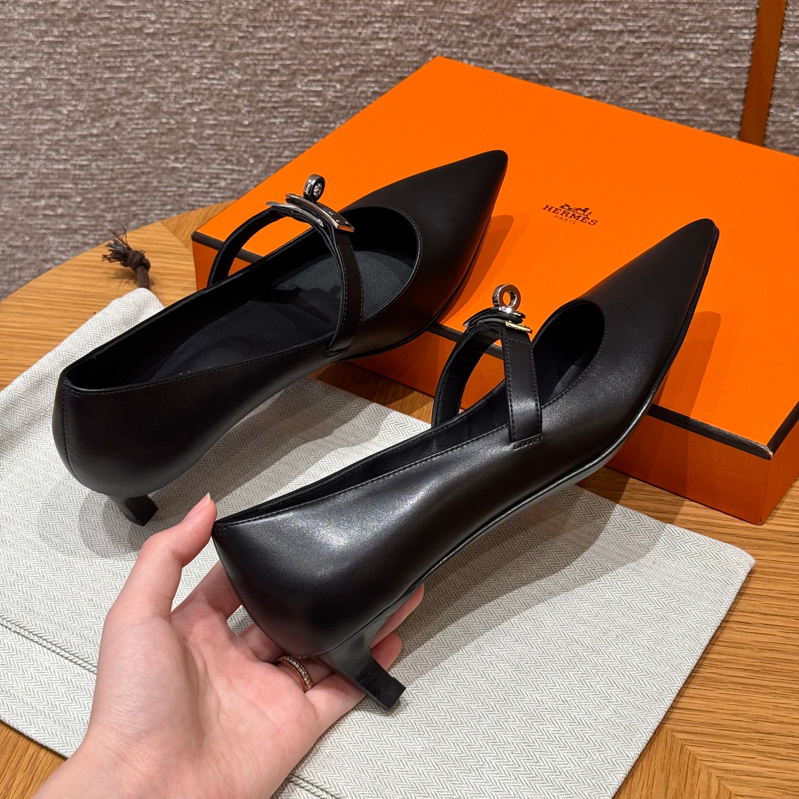 에르메스 kiara 40 펌프스