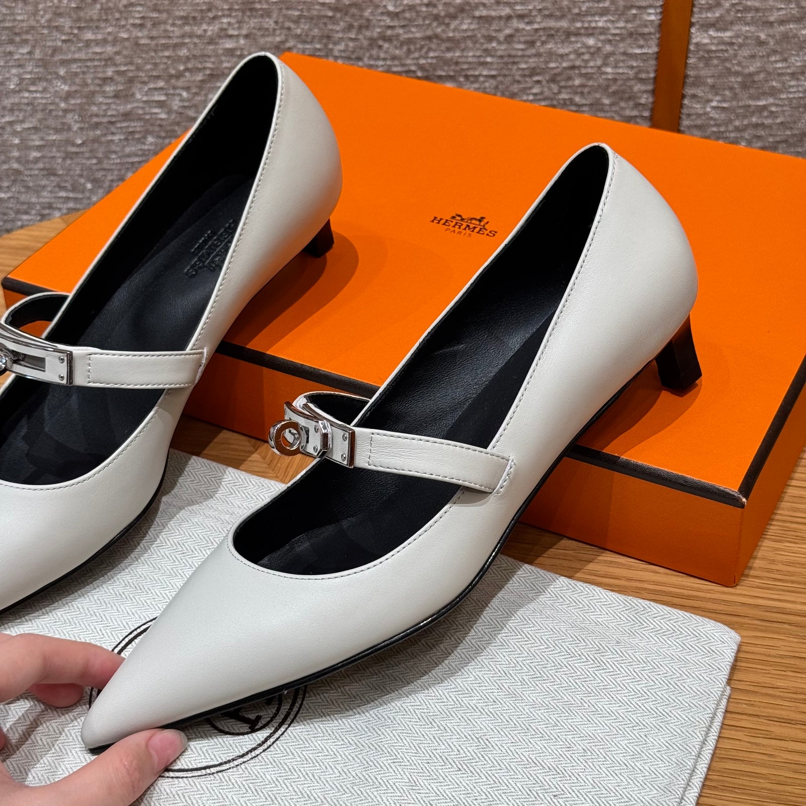 에르메스 kiara 40 펌프스