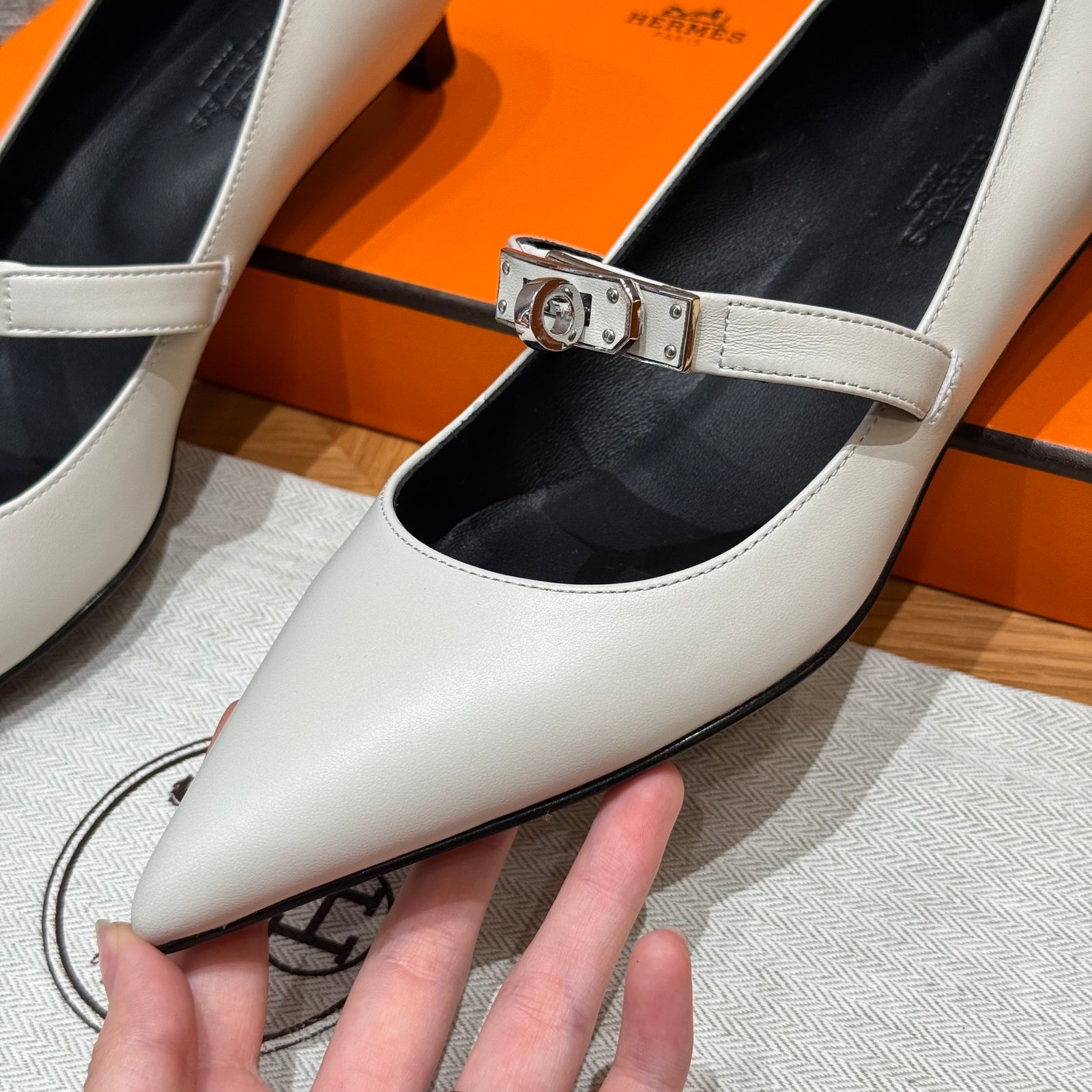 에르메스 kiara 40 펌프스