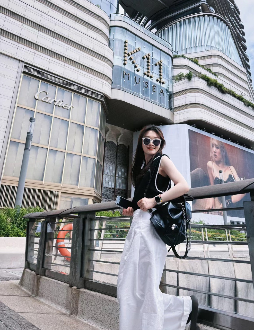 루이비통 몽수리 바이브 백팩 PM