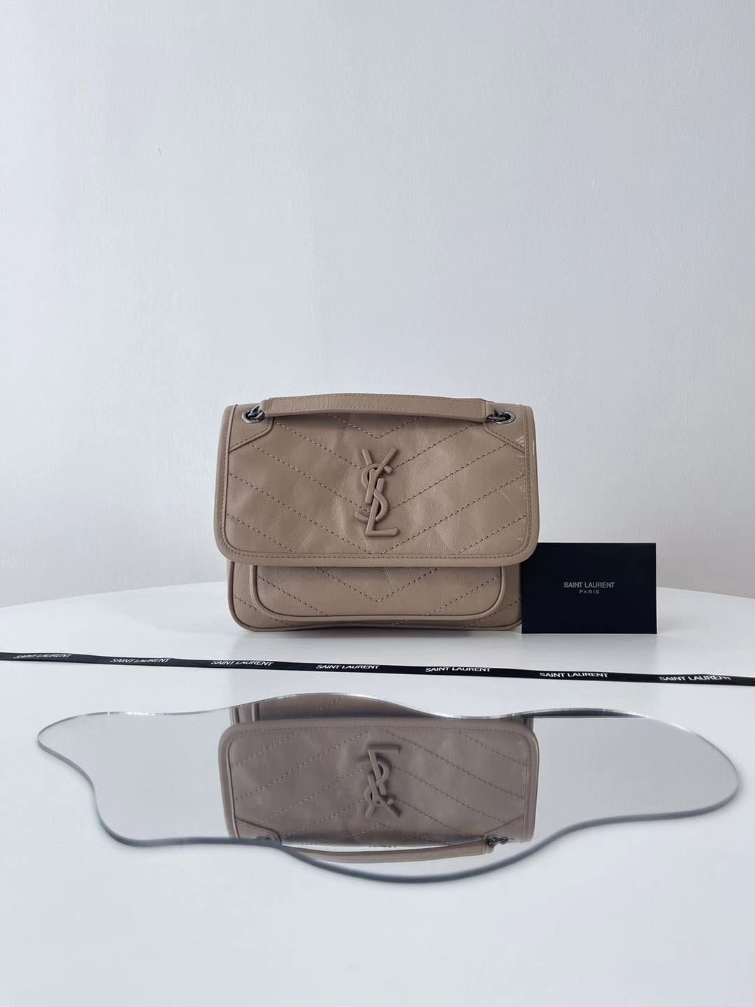 생로랑 니키백 베이비 빈티지 레더