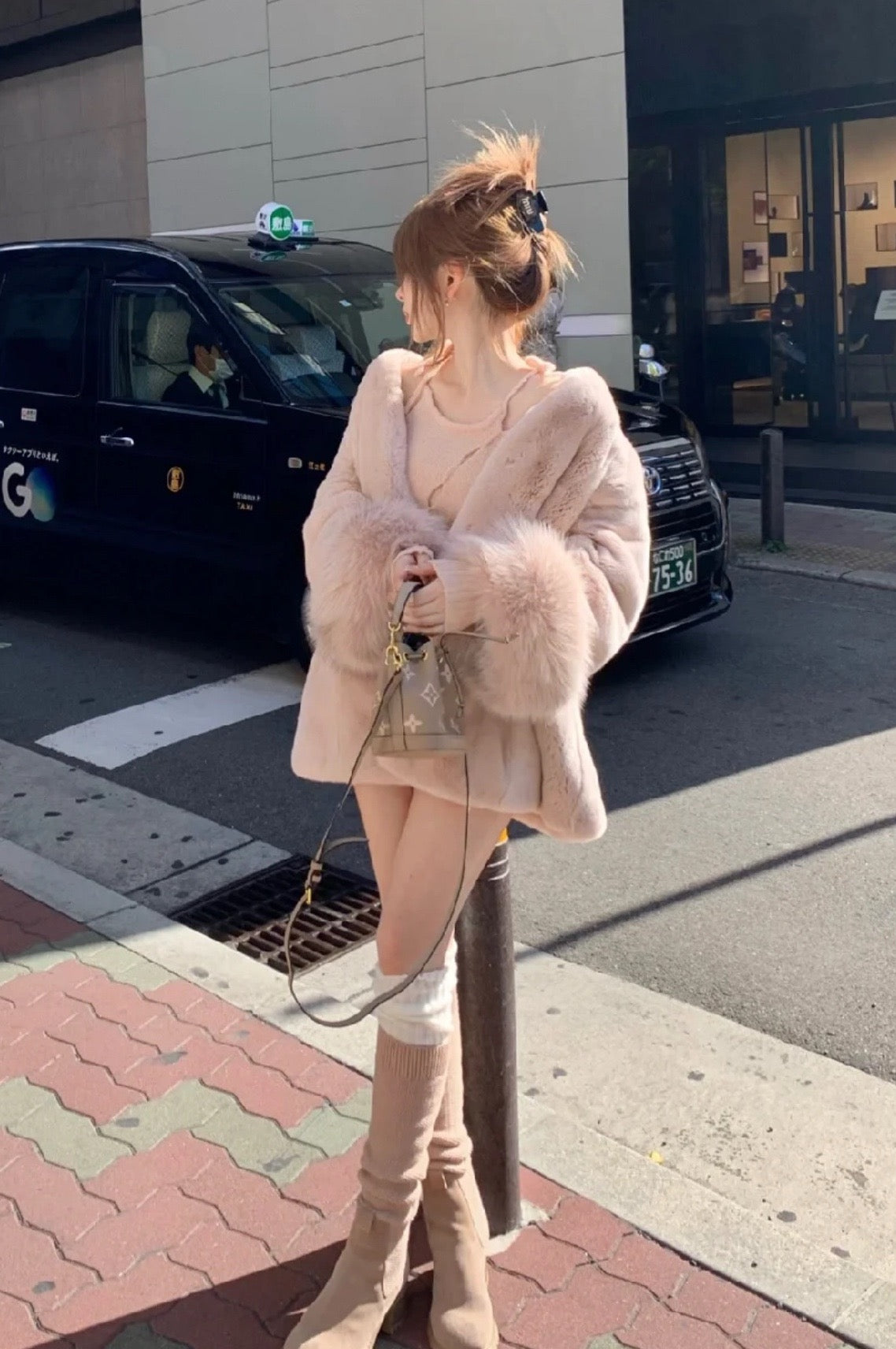 루이비통 앙프렝뜨 바이컬러 나노 노에 버킷백