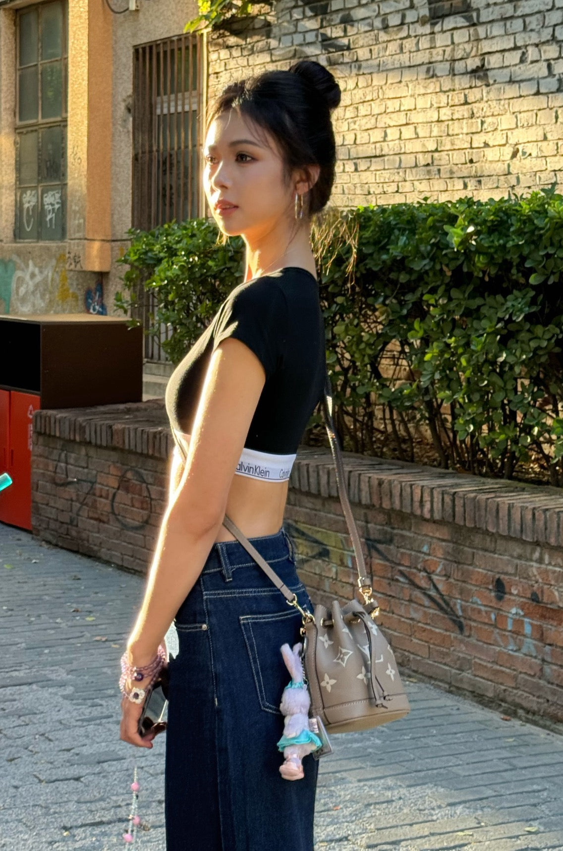 루이비통 앙프렝뜨 바이컬러 나노 노에 버킷백