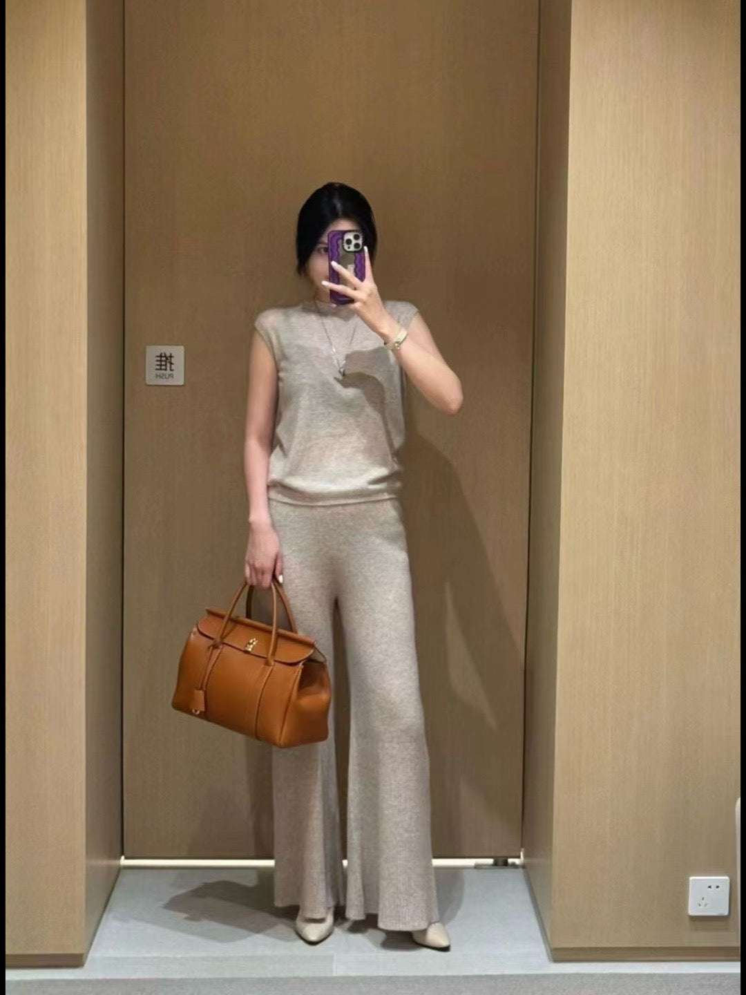 로로피아나 룸백 L32