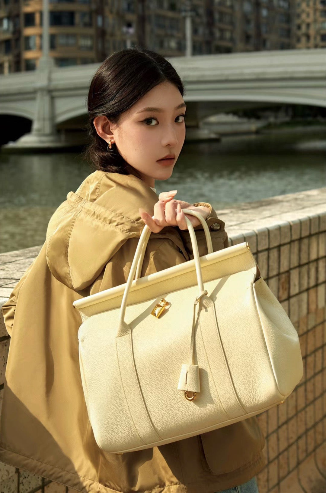로로피아나 룸백 L32
