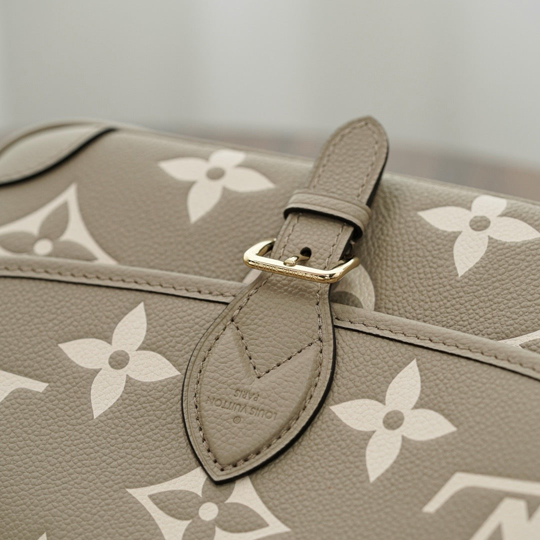 루이비통 앙프렝뜨 다이앤 크림