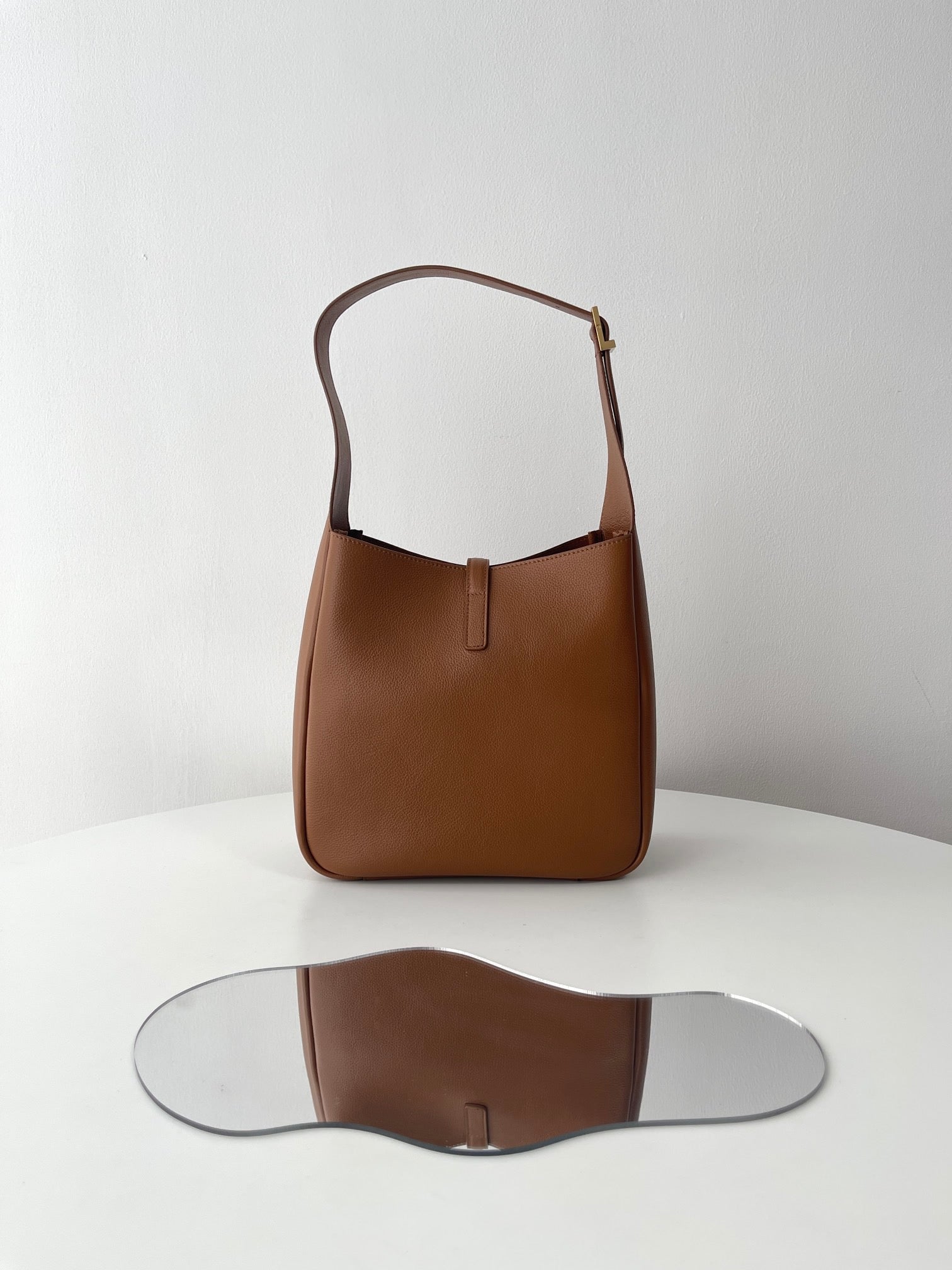 생로랑 LE 5À7 호보 스몰