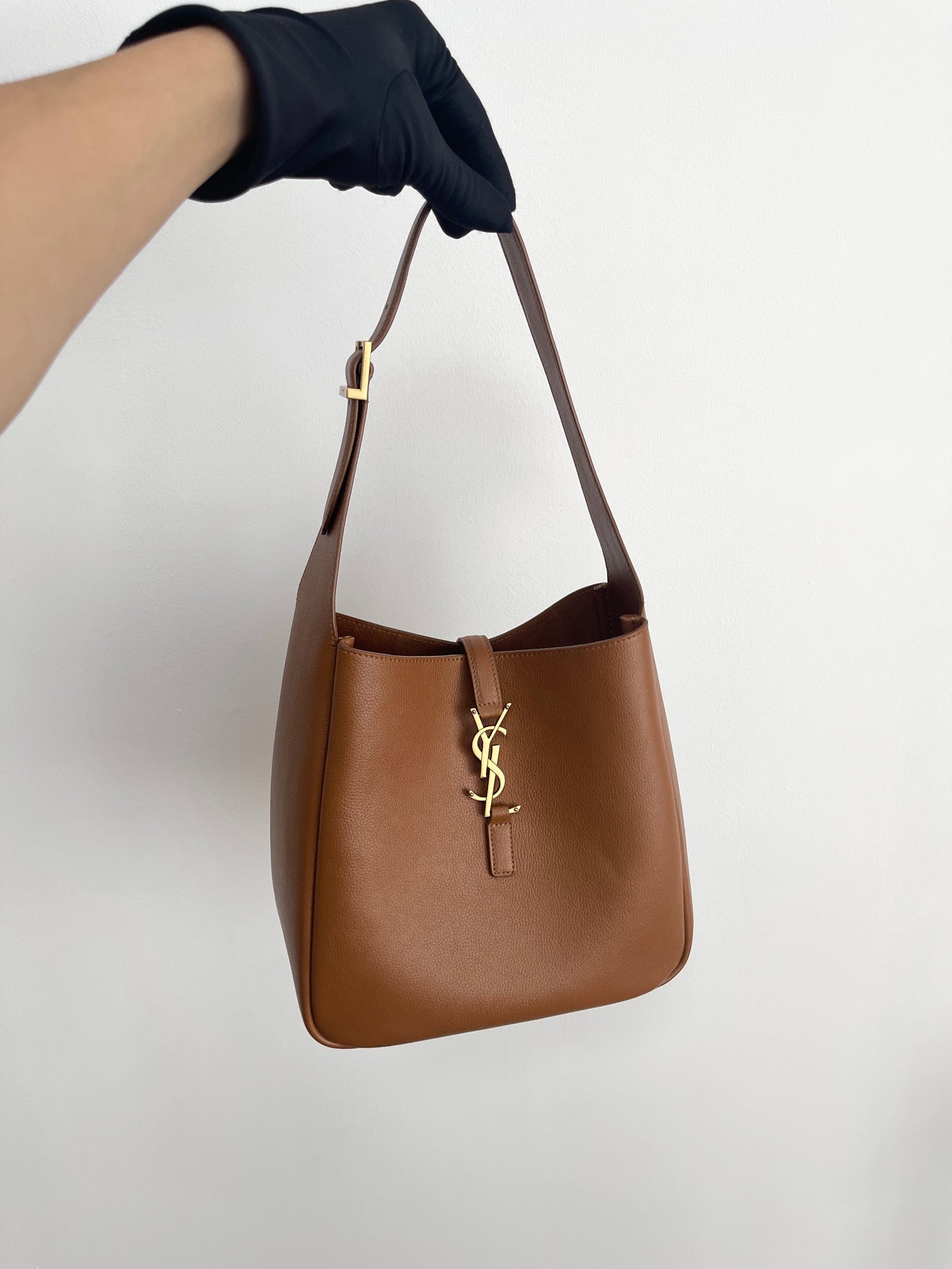 생로랑 LE 5À7 호보 스몰