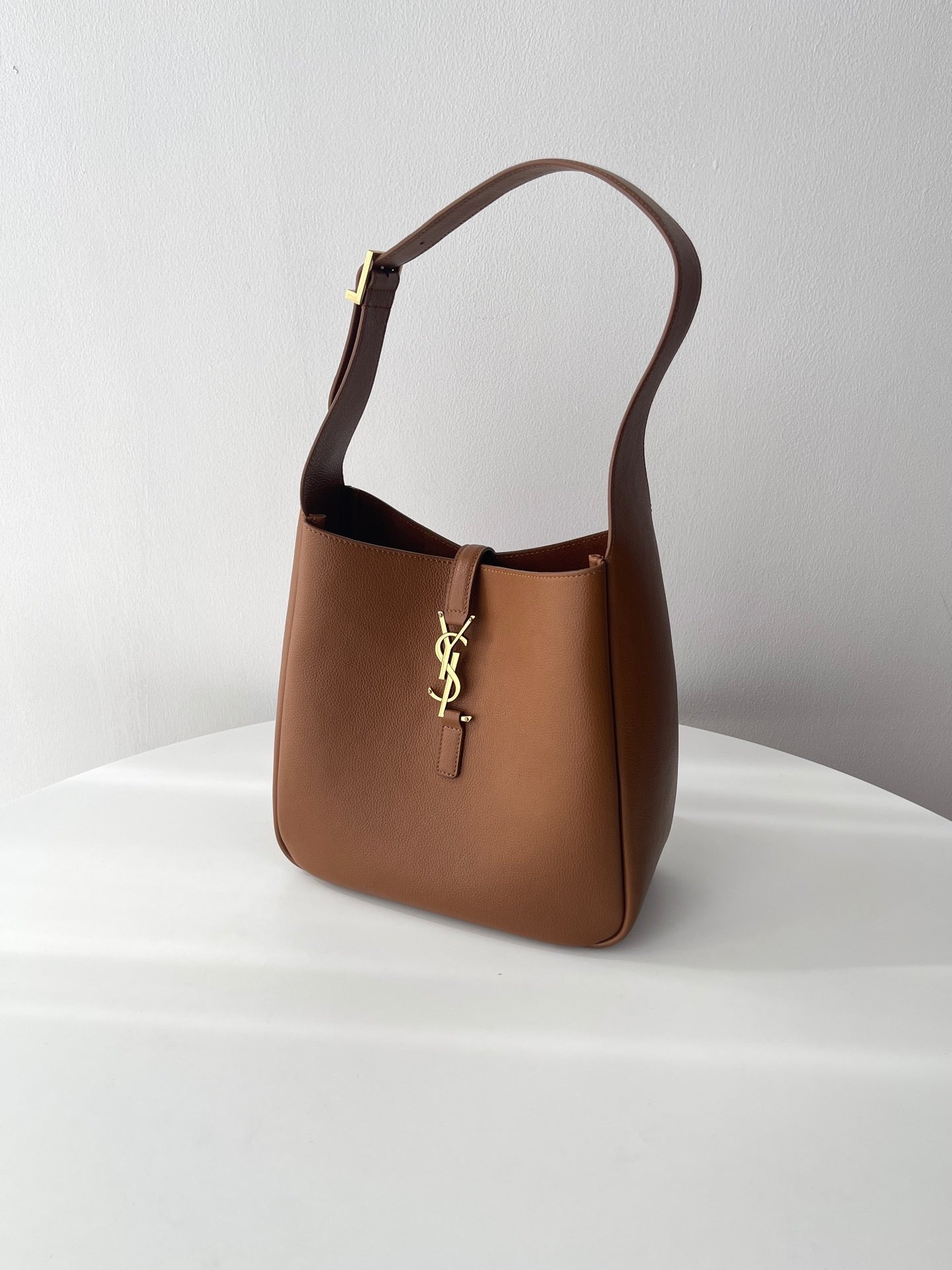 생로랑 LE 5À7 호보 스몰