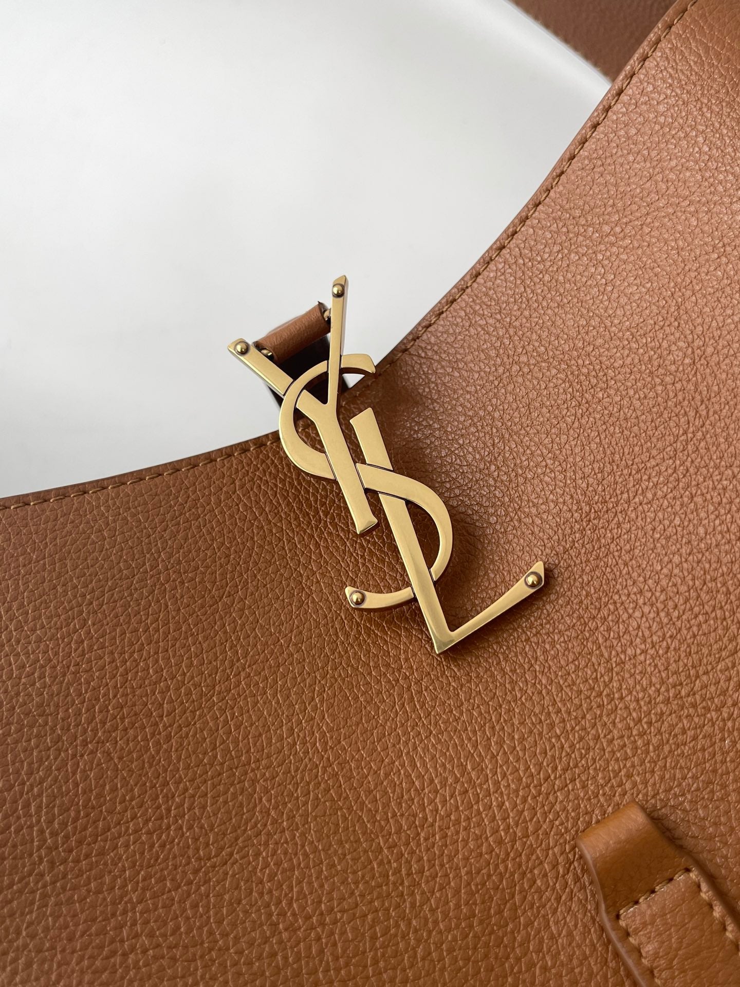 생로랑 LE 5À7 호보 스몰