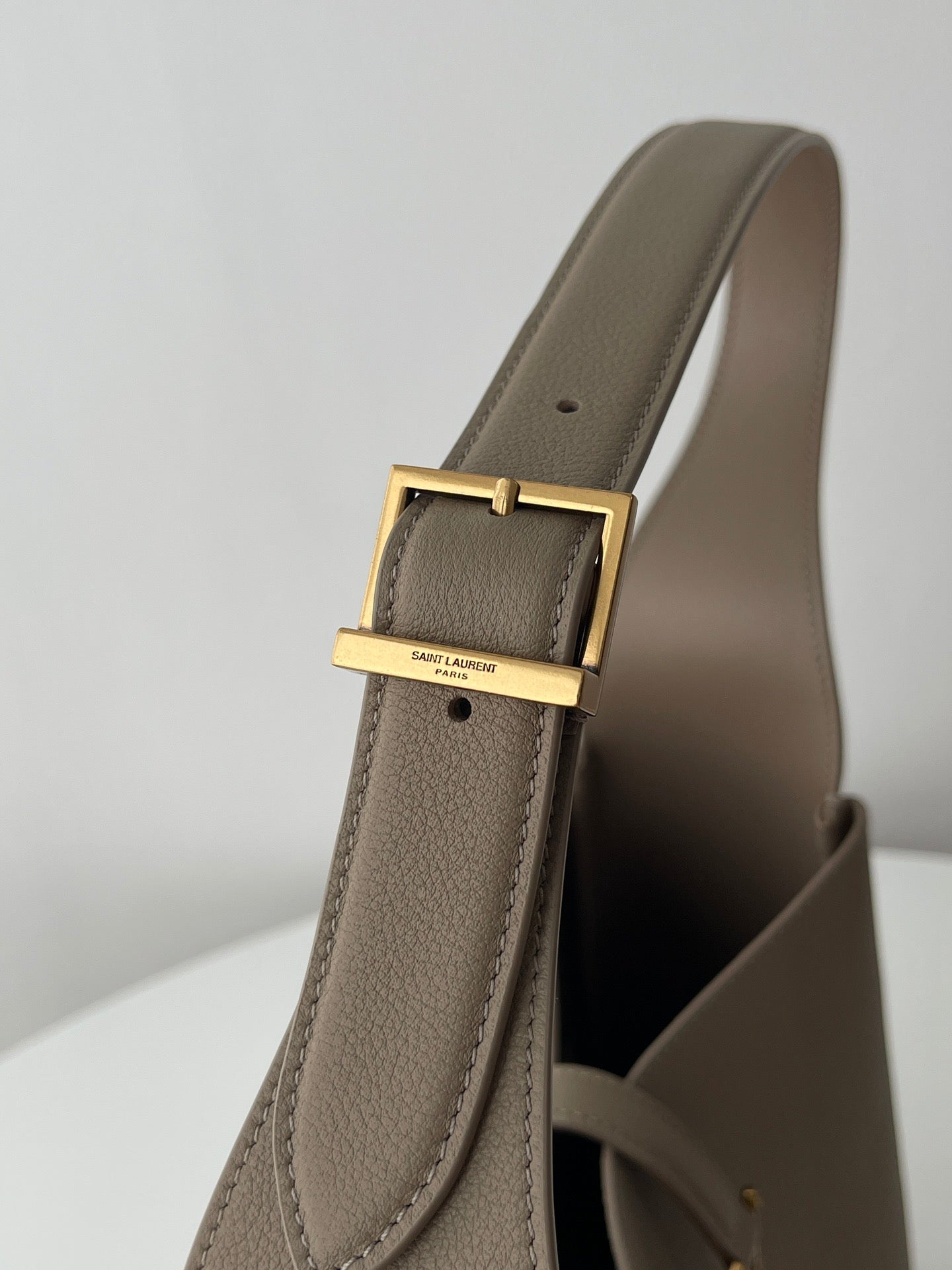 생로랑 LE 5À7 호보 스몰