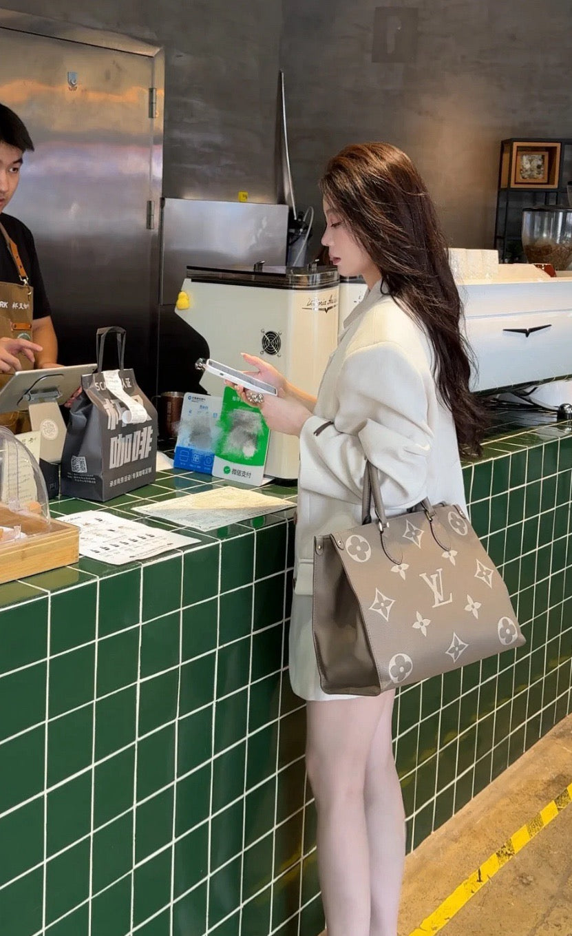 루이비통 앙프렝뜨 온더고 MM