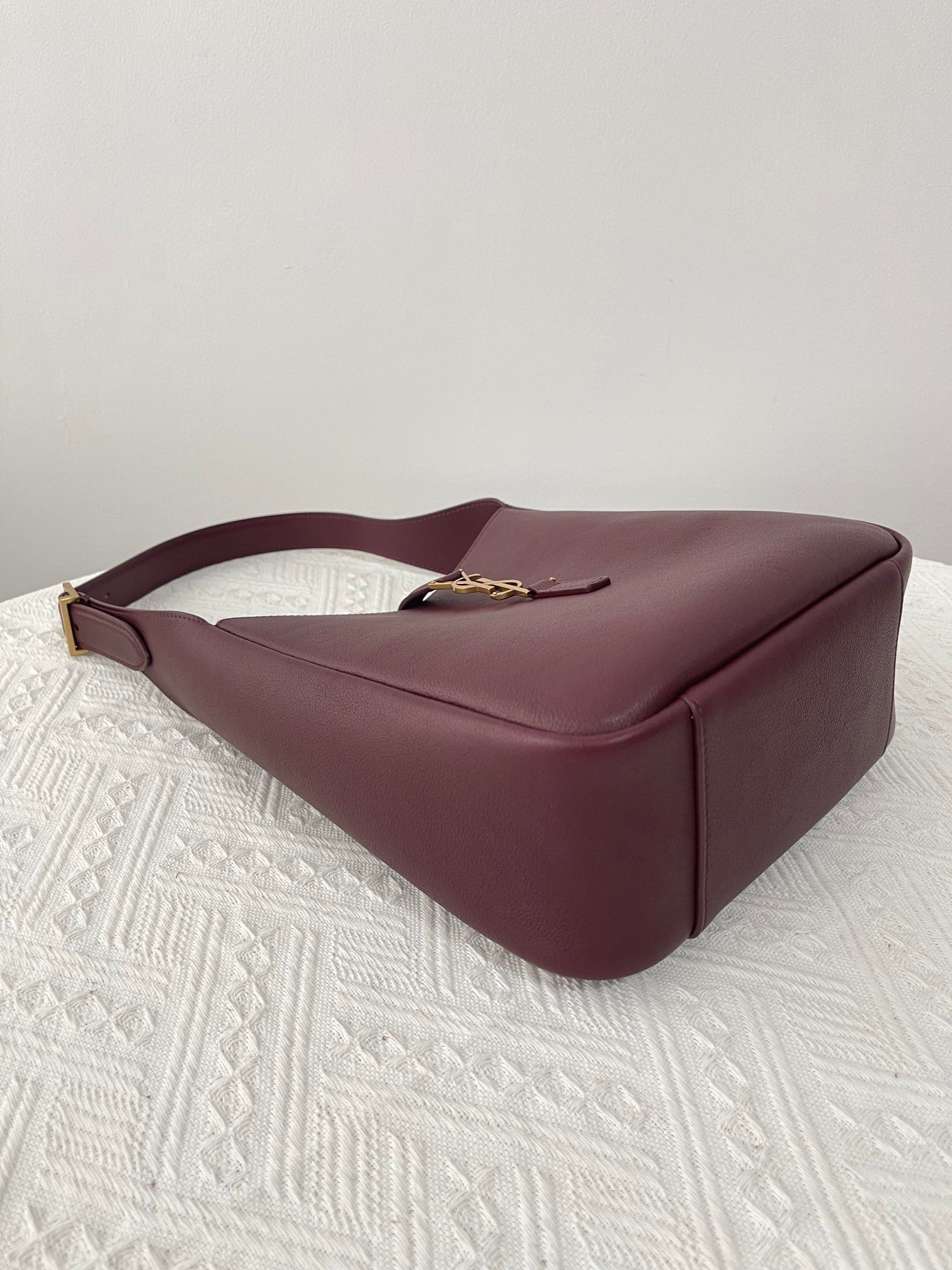 생로랑 LE 5À7 호보 스몰