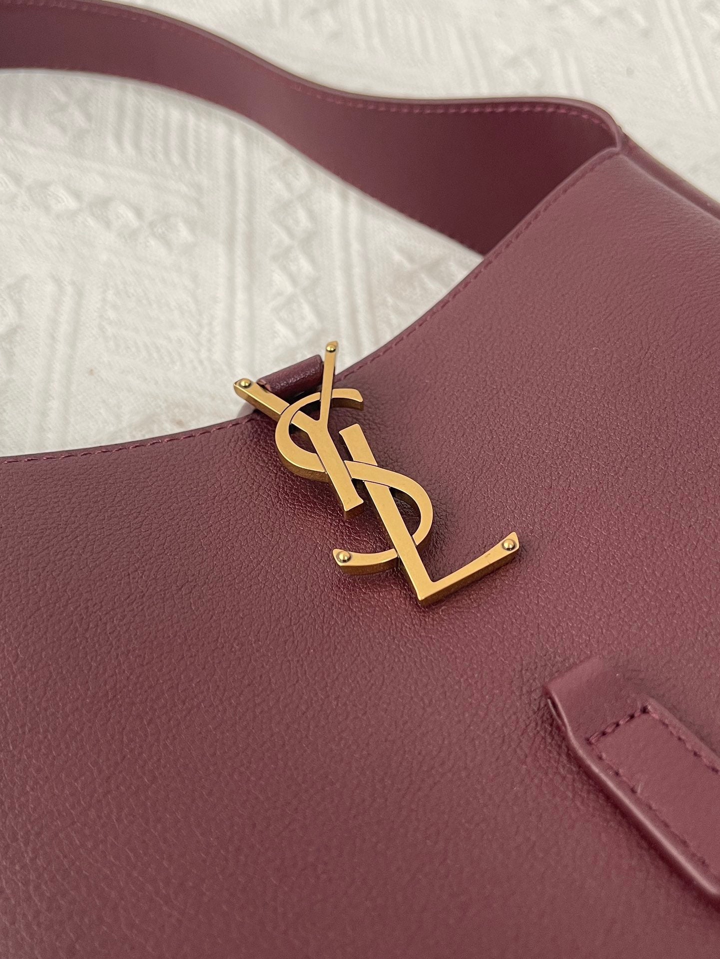 생로랑 LE 5À7 호보 스몰