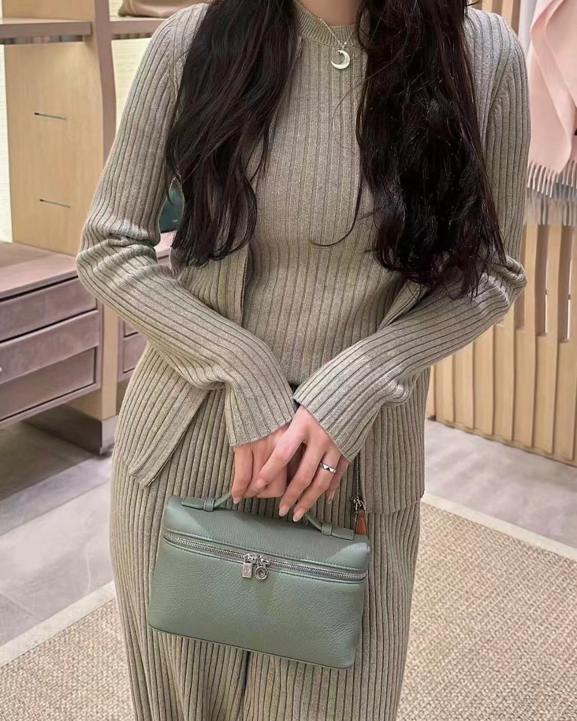 로로피아나 엑스트라 포켓 L19 은장