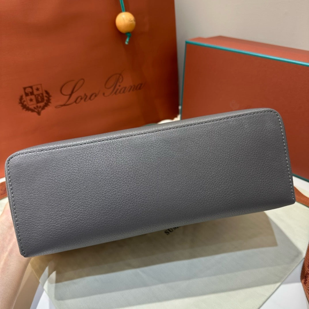 로로피아나 엑스트라백 L27 그레인드 카프스킨 (레인 드롭스)