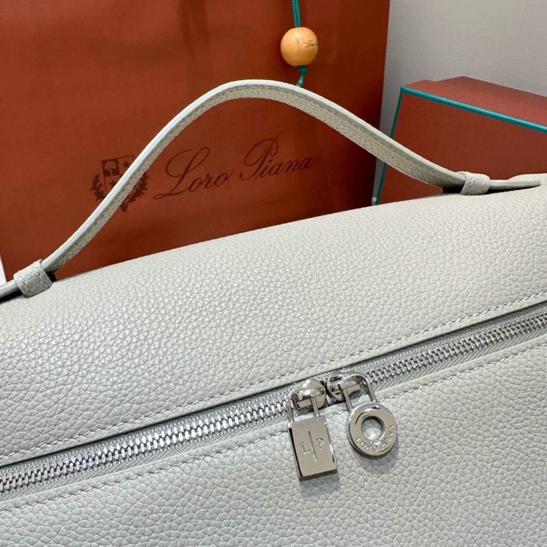 로로피아나 엑스트라백 L27 그레인드 카프스킨