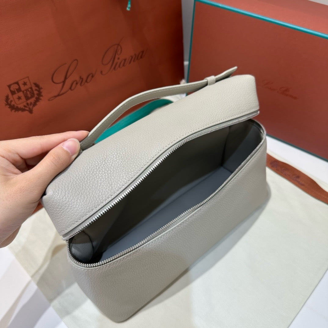 로로피아나 엑스트라백 L27 그레인드 카프스킨