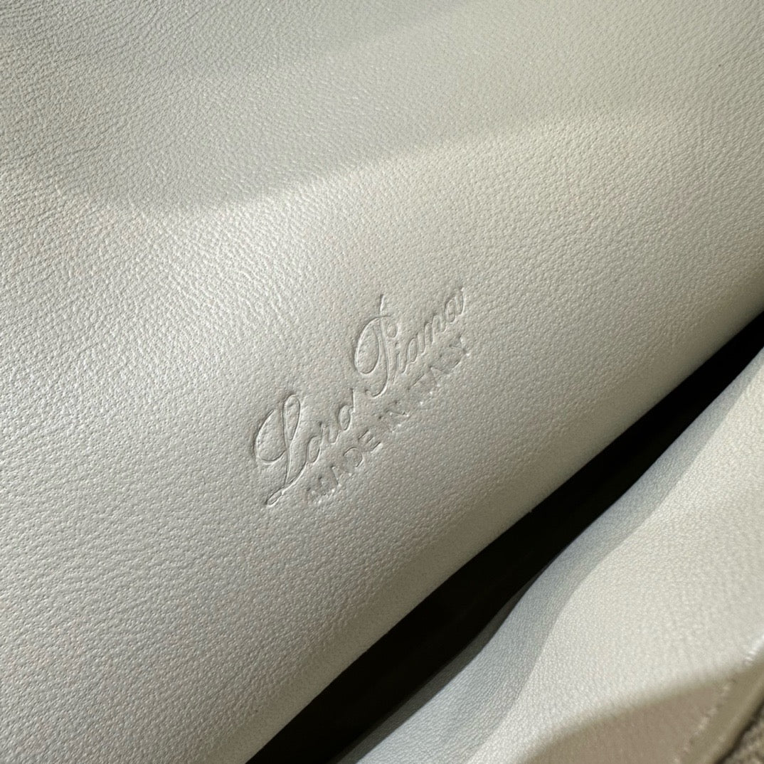 로로피아나 엑스트라백 L27 그레인드 카프스킨