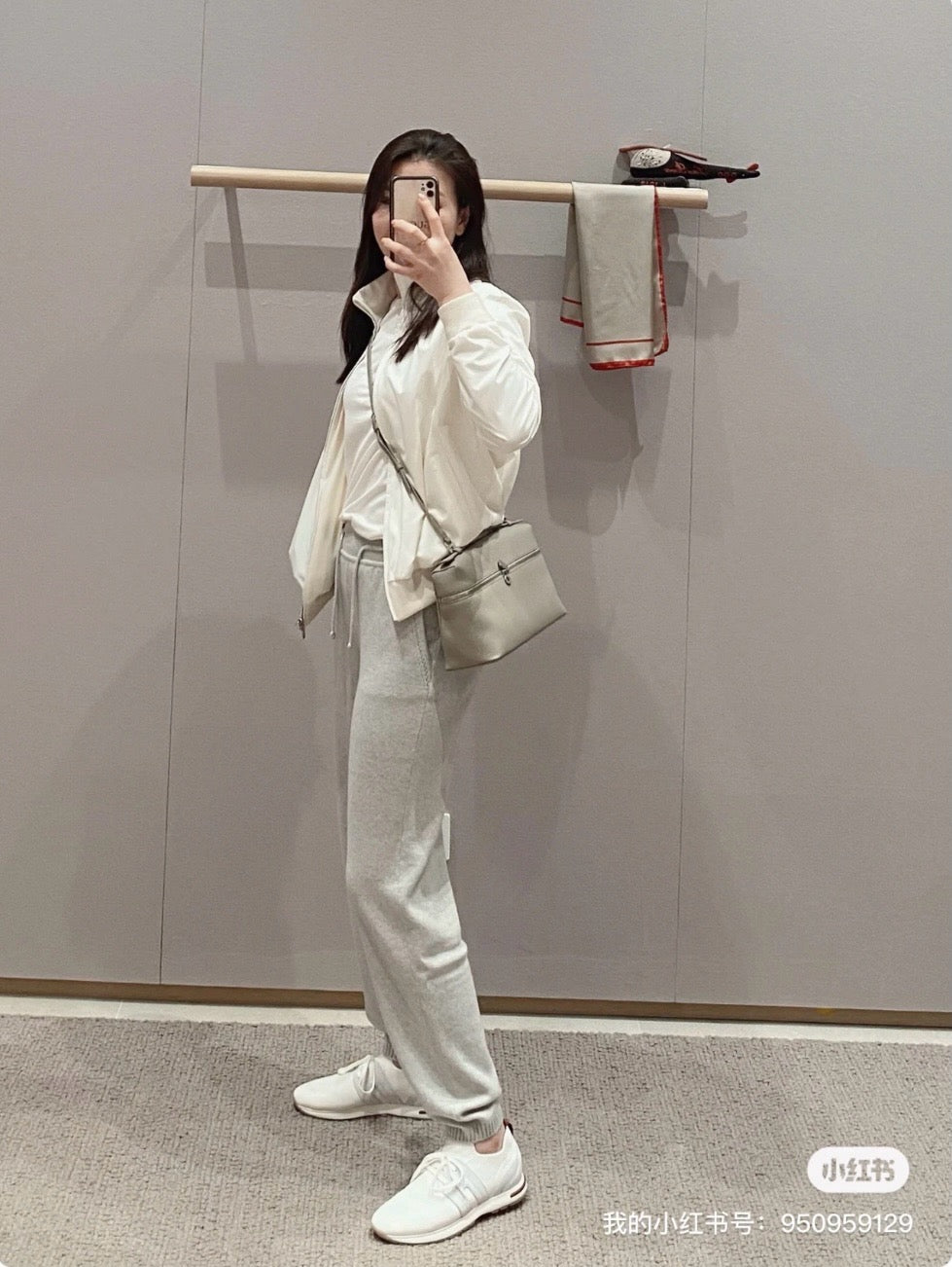 로로피아나 엑스트라백 L27 그레인드 카프스킨