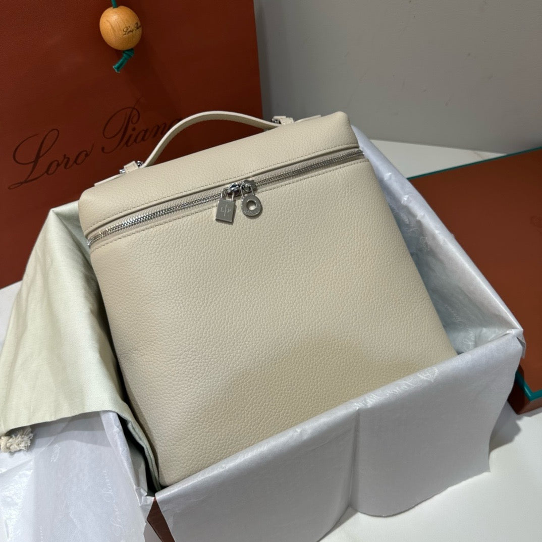 로로피아나 엑스트라포켓 백팩 L23.5