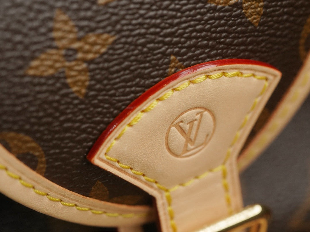 루이비통 익스커션 백팩 PM