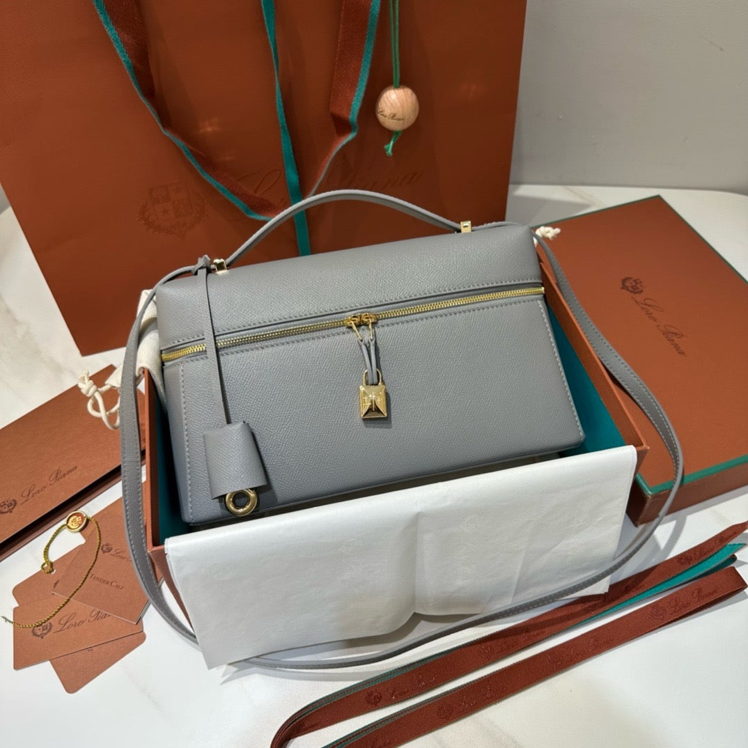 로로피아나 엑스트라백 L27 텍스쳐드 카프스킨