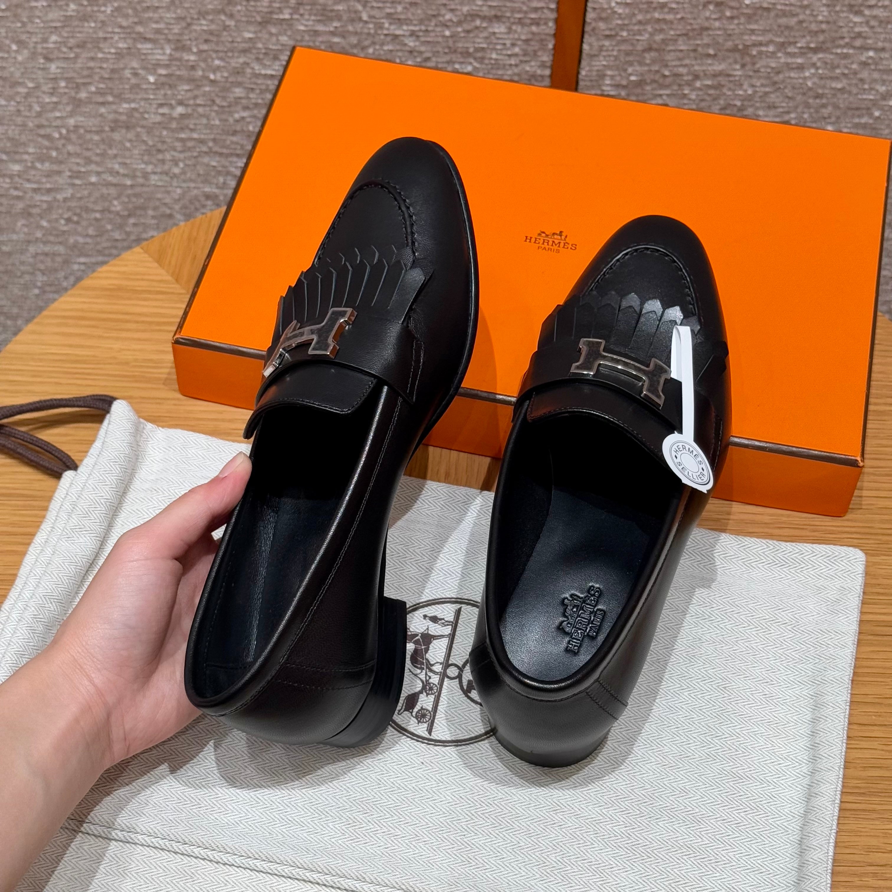 에르메스 Royal 로퍼 은장