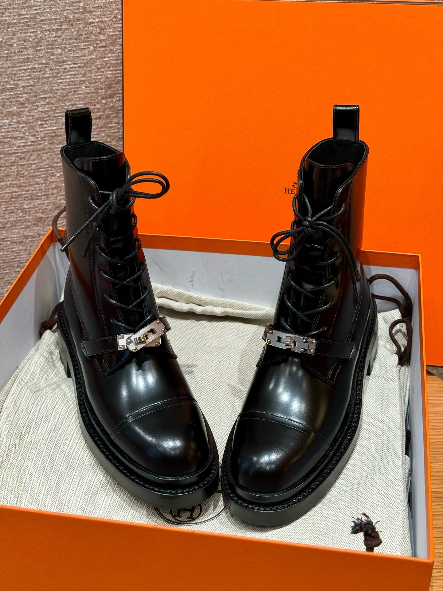 에르메스 First 퍼스트 로퍼