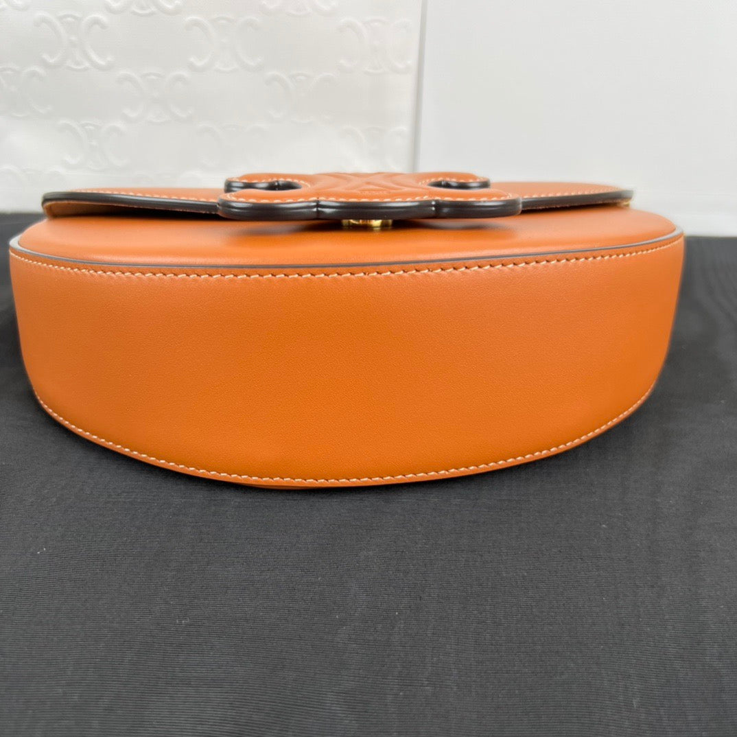 셀린느 퀴르 트리옹프 베사체백