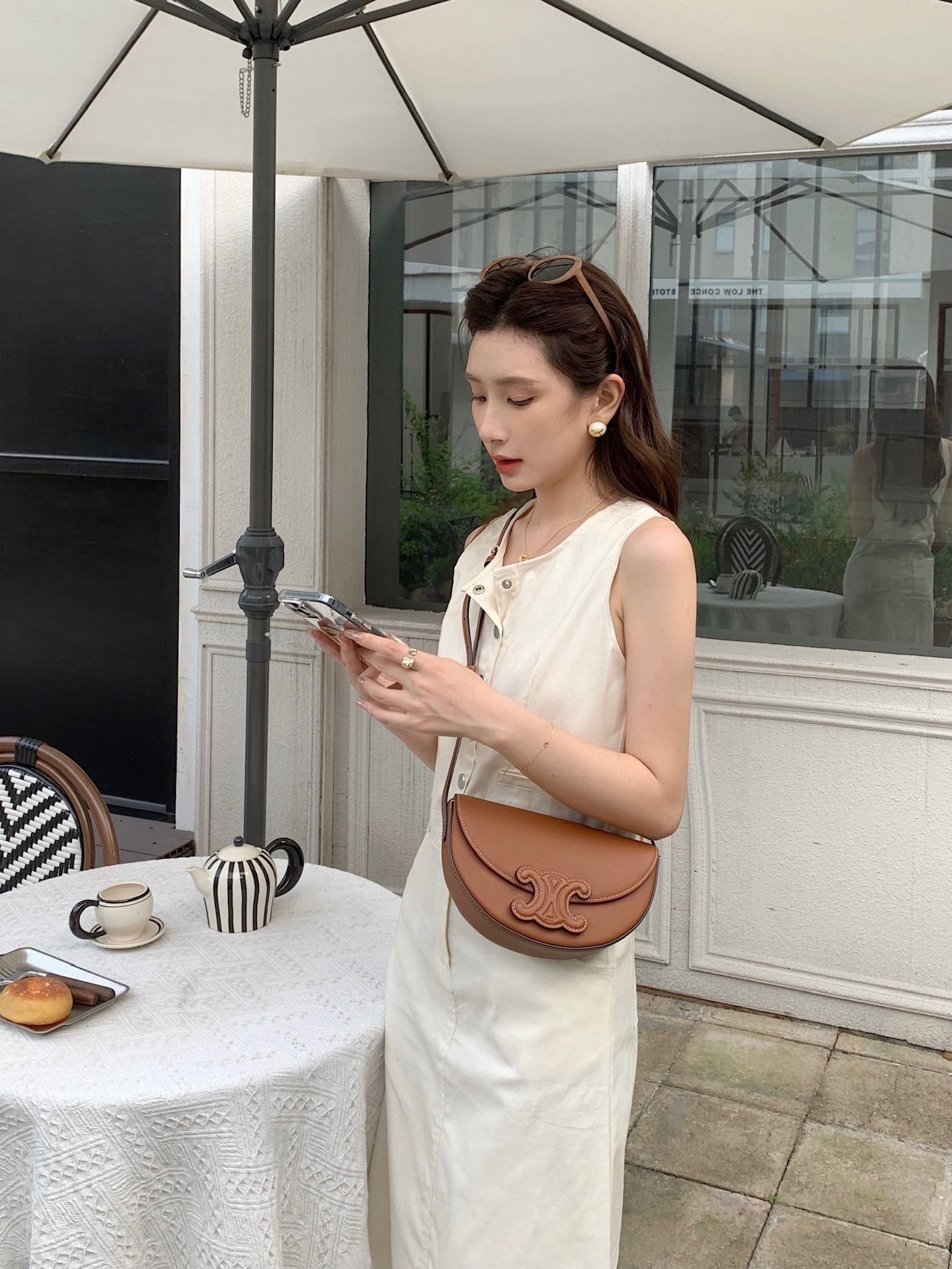 셀린느 퀴르 트리옹프 베사체백