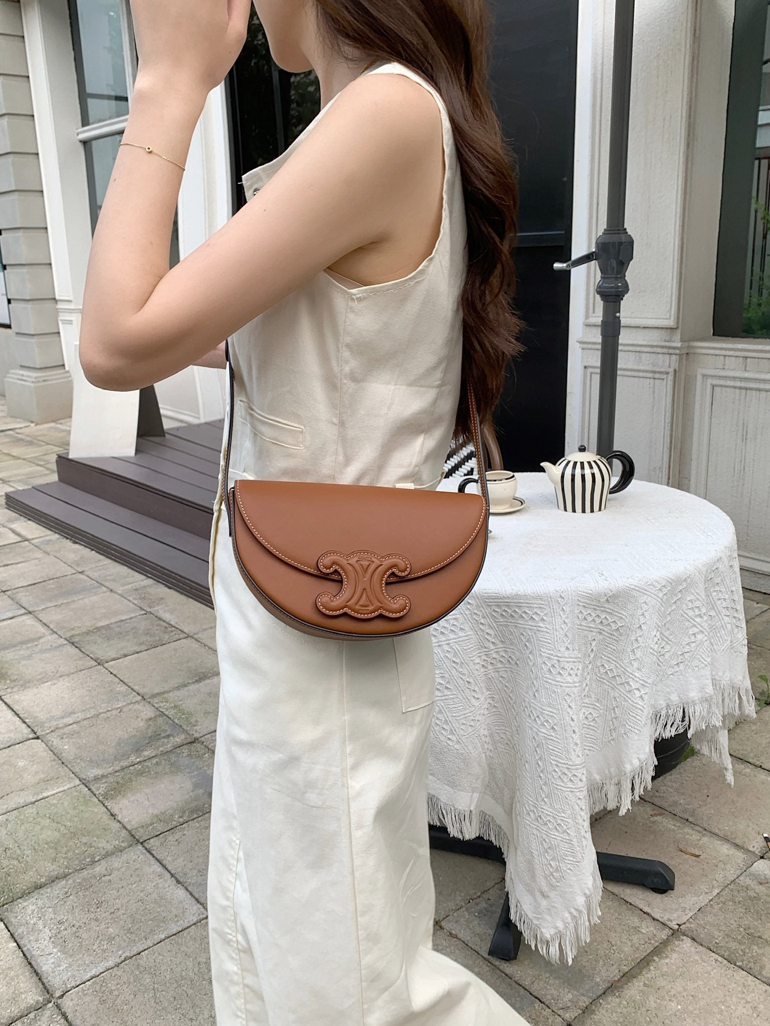 셀린느 퀴르 트리옹프 베사체백