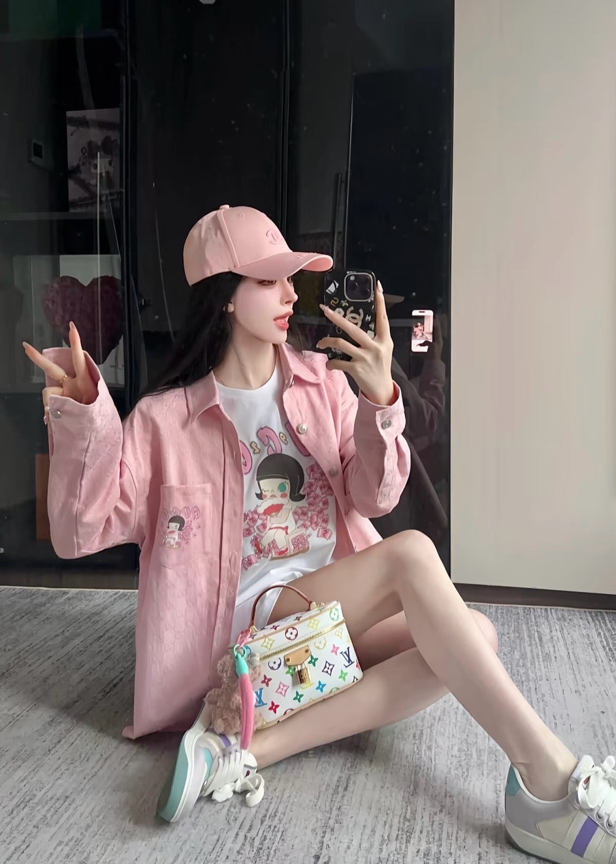 루이비통 무라카미 베니티 체인 파우치