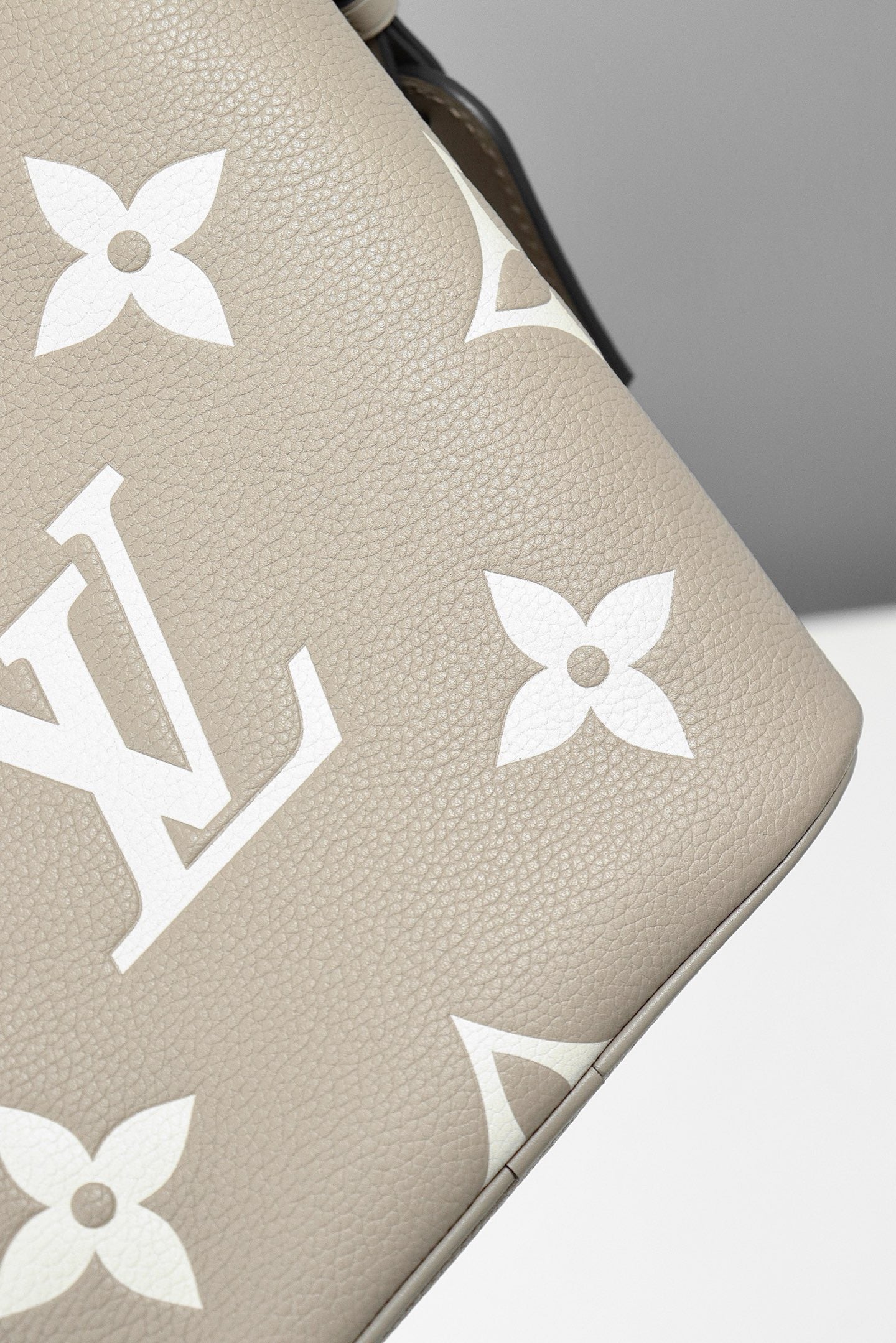 루이비통 앙프렝뜨 바이컬러 올 인 BB