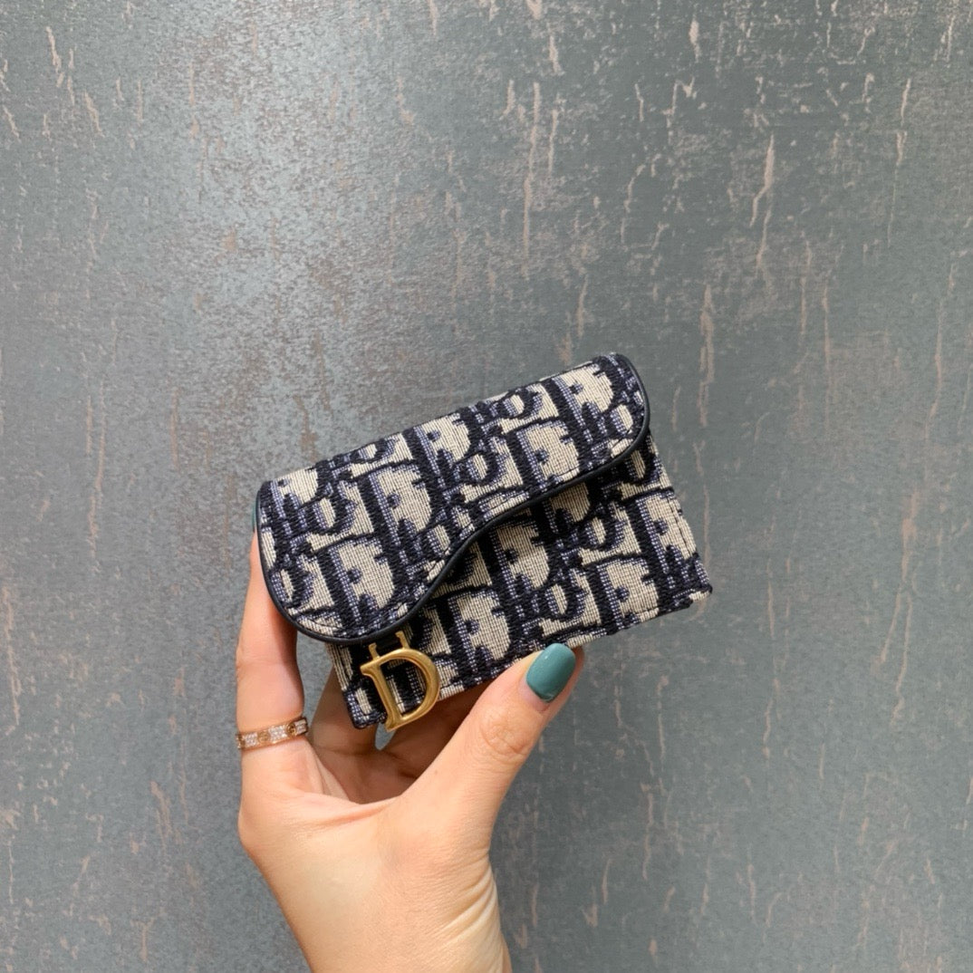 디올 새들 플랩 오블리크 카드