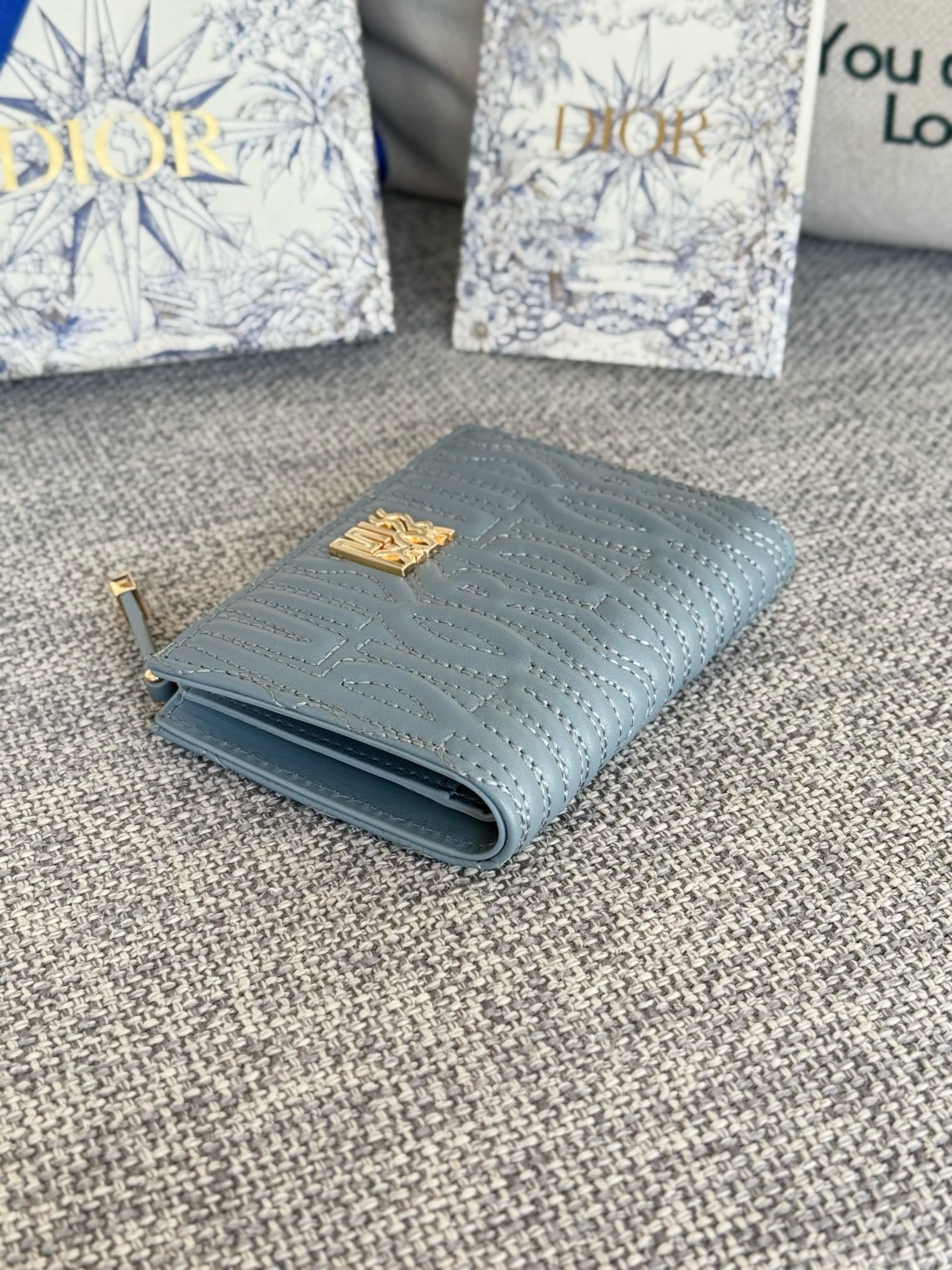 디올 미스 디올 달리아 울오버 지갑