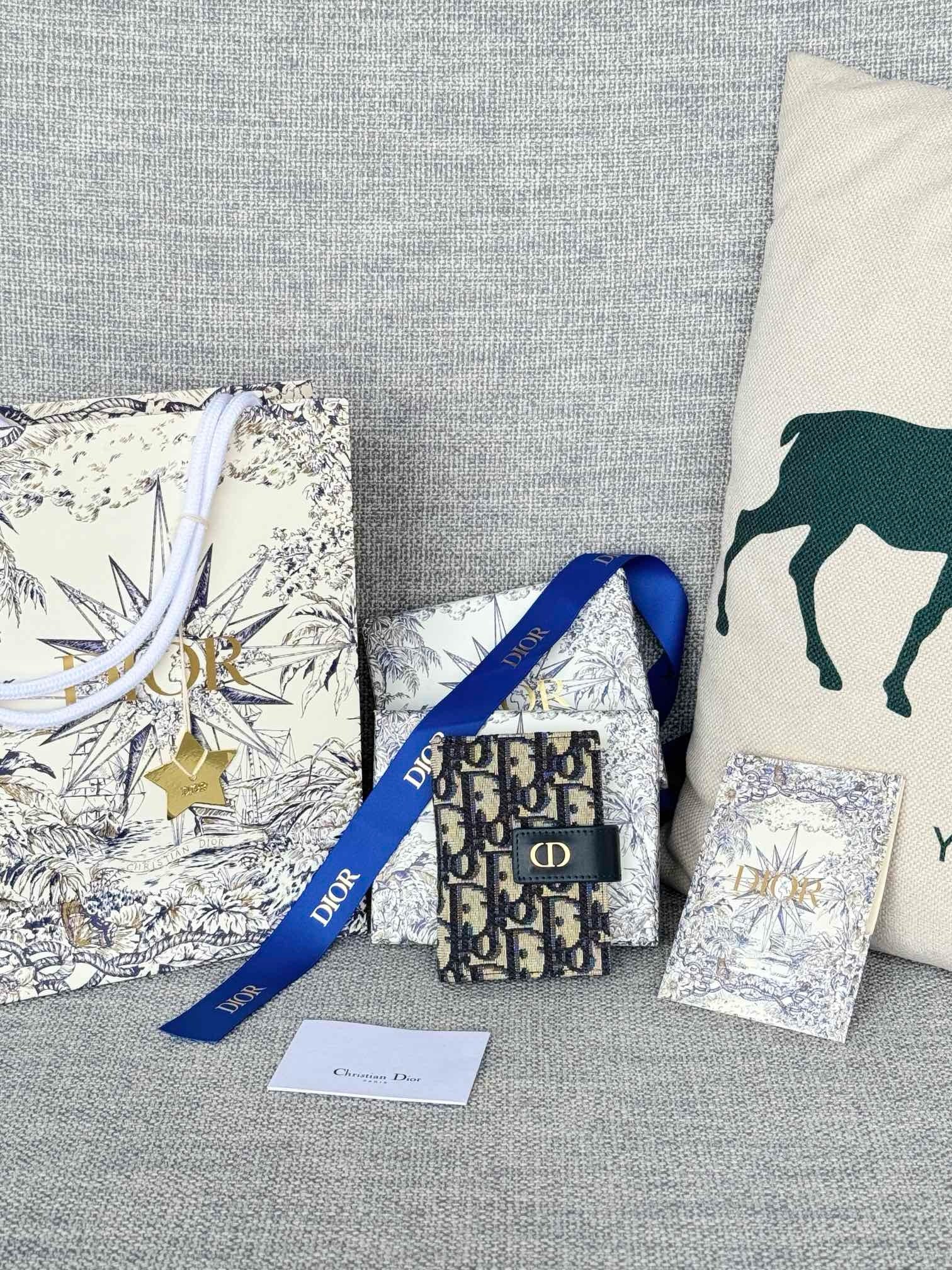 디올 30 몽테인 오블리크 단델리온 카드 홀더