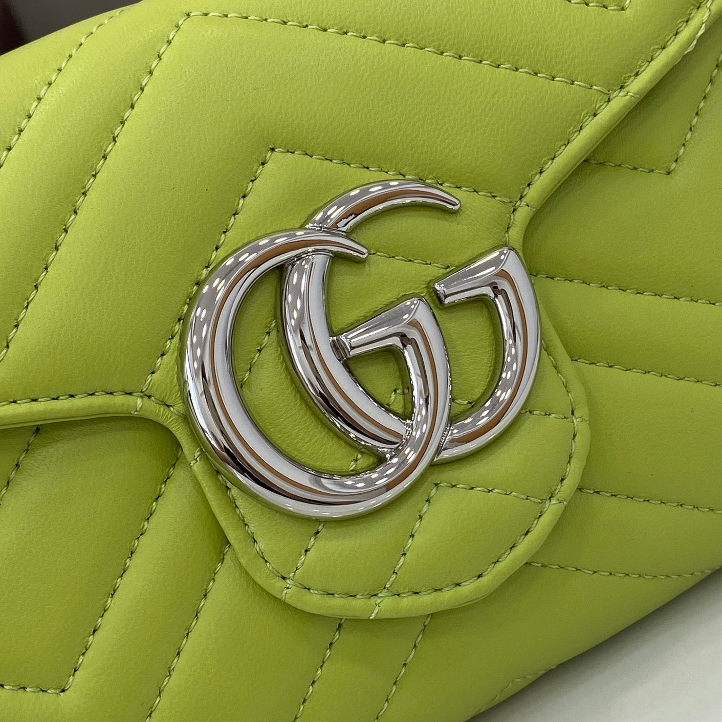 구찌 GG 마몬트 체인 달린 지갑