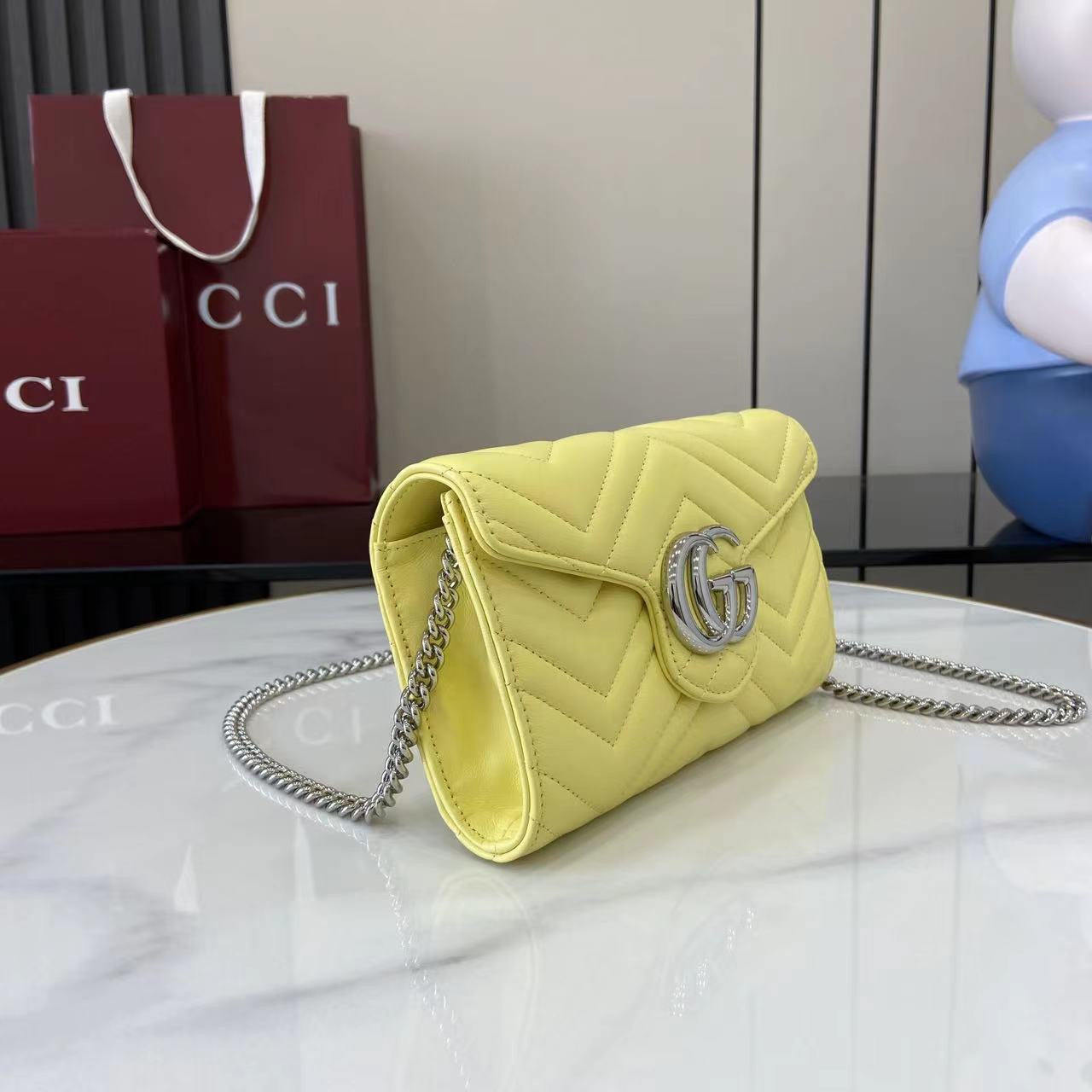 구찌 GG 마몬트 체인 달린 지갑