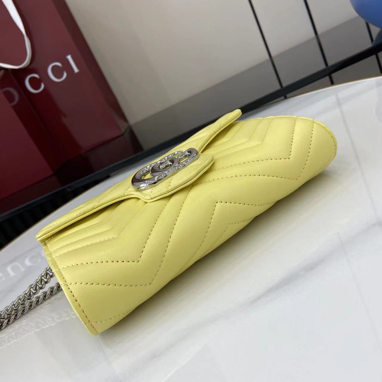 구찌 GG 마몬트 체인 달린 지갑