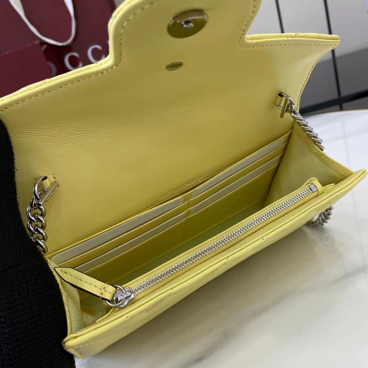 구찌 GG 마몬트 체인 달린 지갑